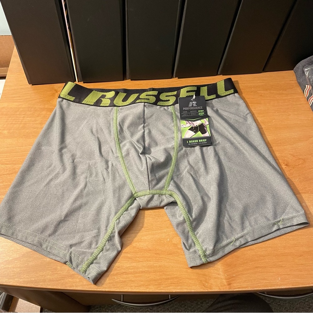Russell Sport Performance Max Intensity Mid Boxer Brief Medium - NWT
